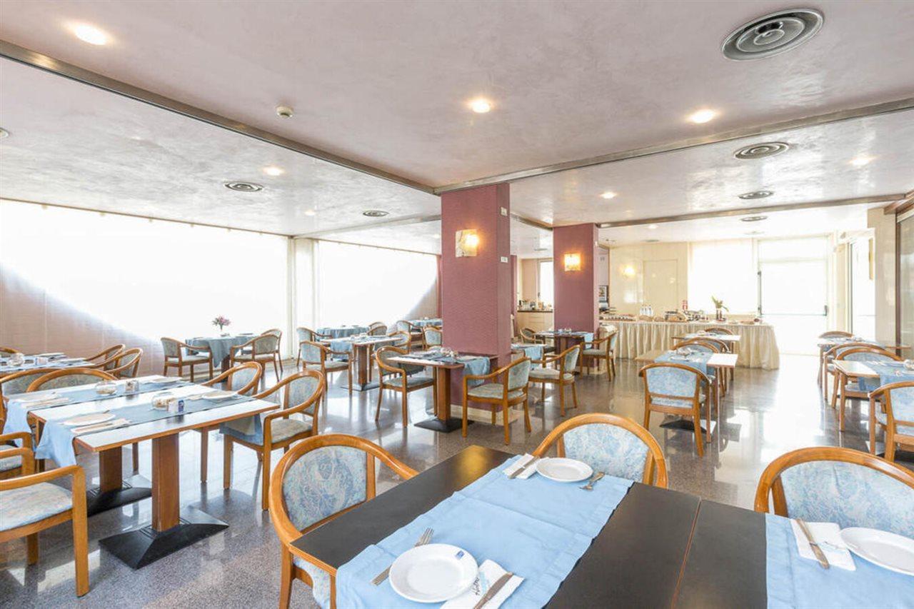 Hotel Maja Pescara Bagian luar foto