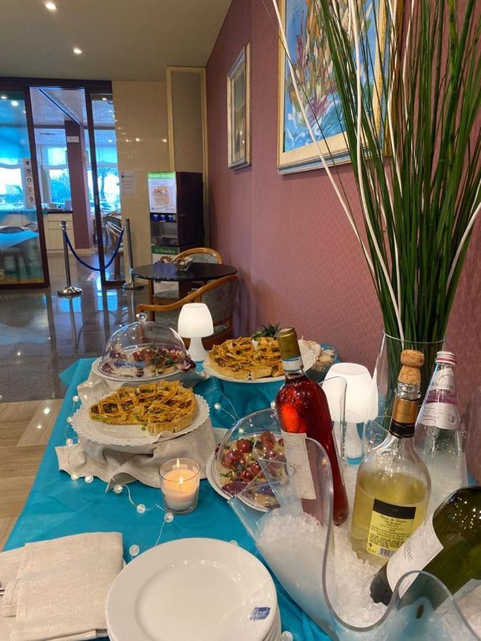 Hotel Maja Pescara Bagian luar foto