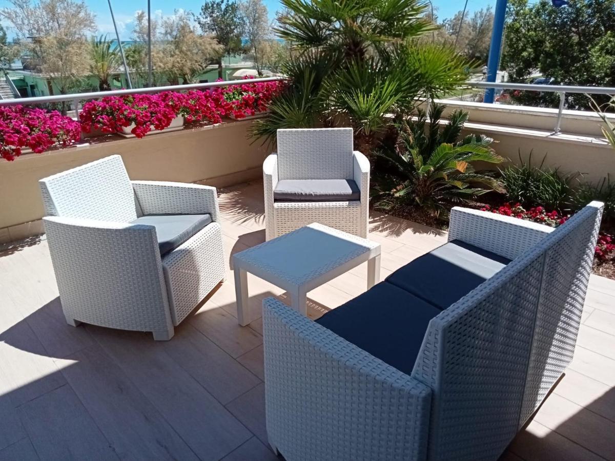 Hotel Maja Pescara Bagian luar foto