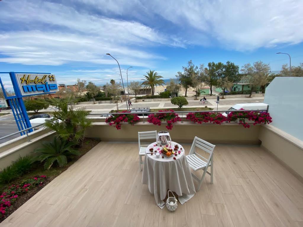 Hotel Maja Pescara Bagian luar foto