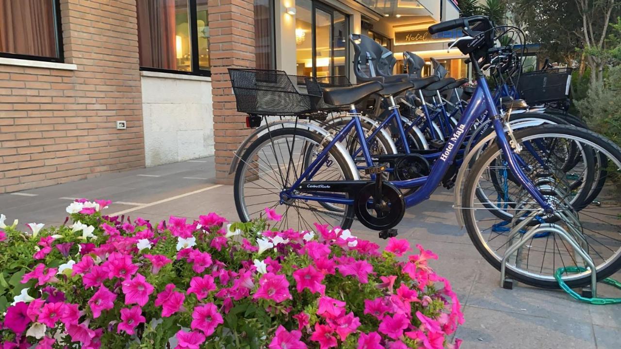 Hotel Maja Pescara Bagian luar foto