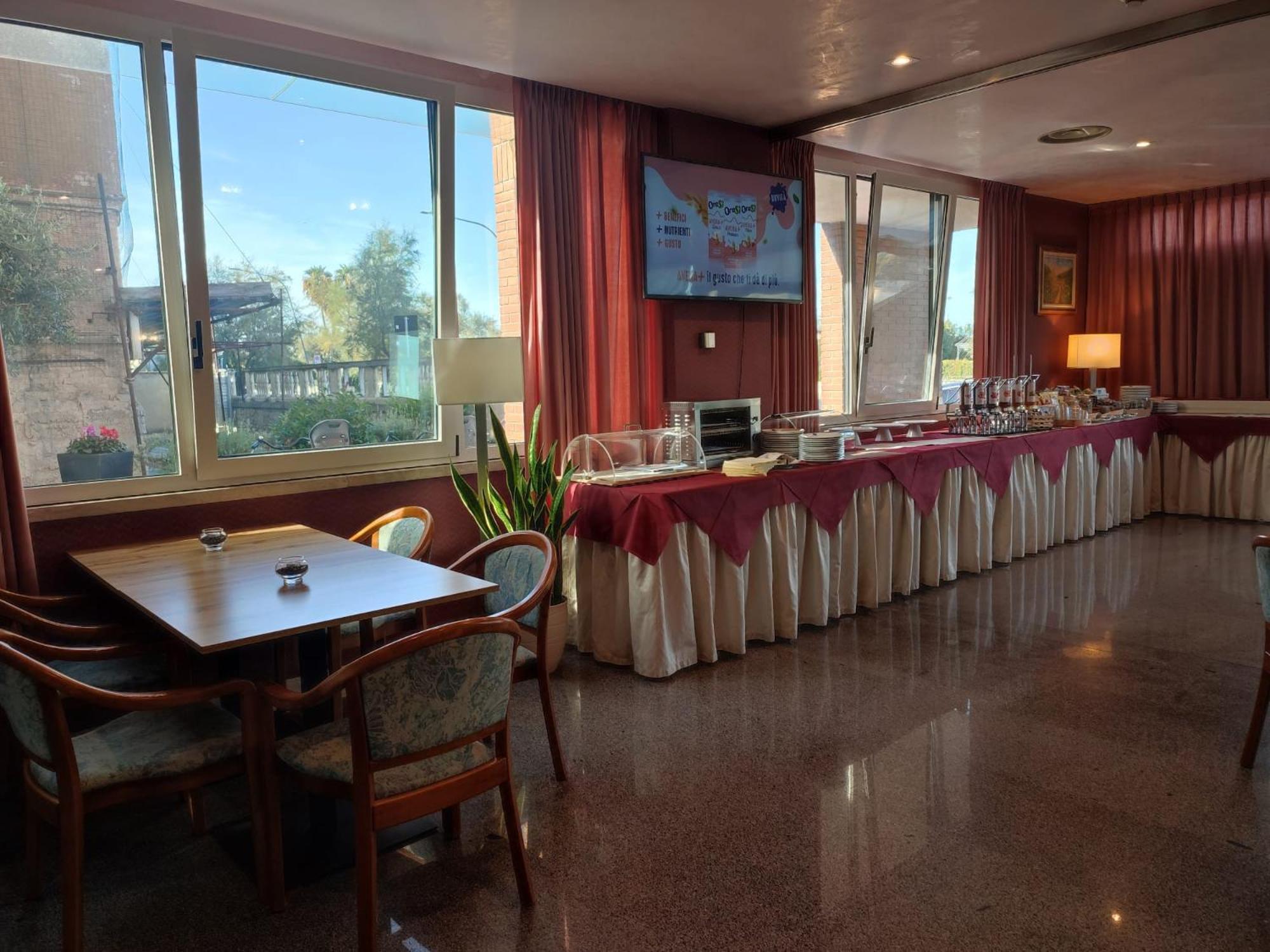 Hotel Maja Pescara Bagian luar foto