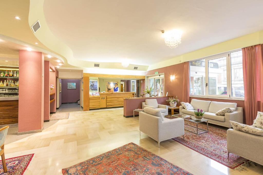Hotel Maja Pescara Bagian luar foto